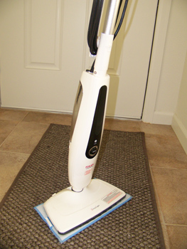 Picture of Haan Slim & Light Model SL-35 steam mop for Peter Free's revieww of it.